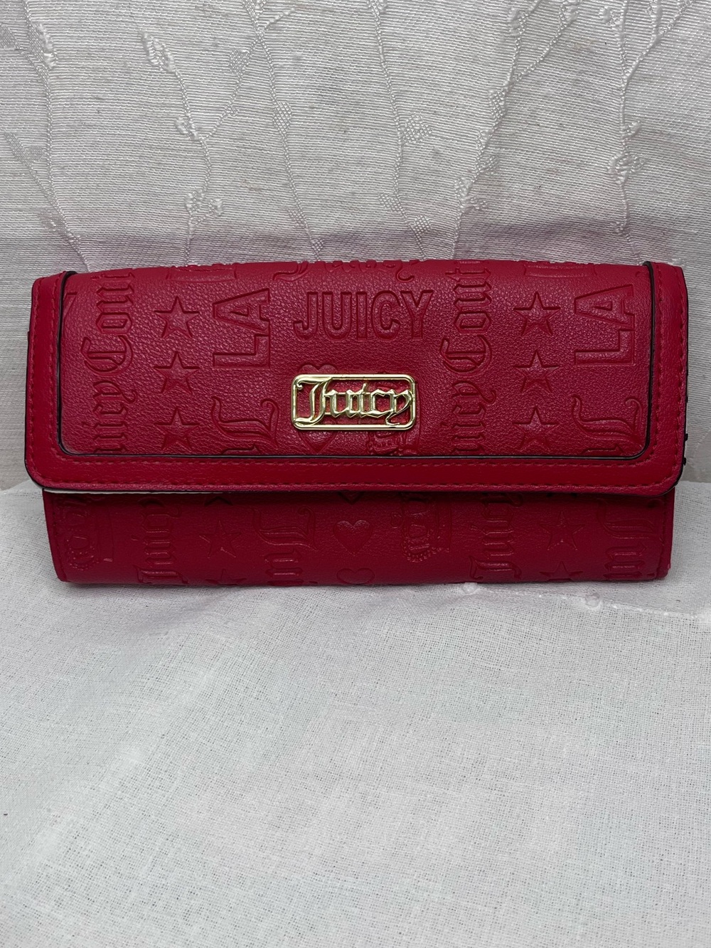 Juicy Couture lipstick red heart and soul Zip Around Wallet embossed
